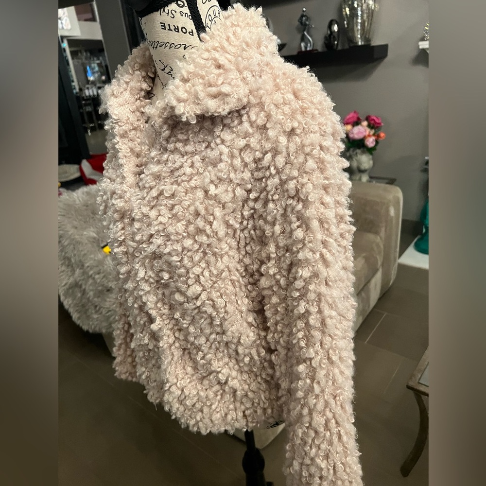 Max Studio Pale Pink Champagne Faux Fur Teddy  Jacket - Picture 5 of 16